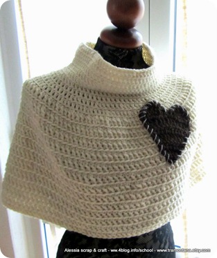 Primitive Cape una mantella a crochet, ultima moda in lana d’Abruzzo