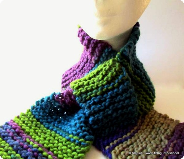 Sash-a, una piccola sciarpa-scaldacollo a maglia