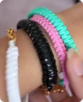 Video Interessanti: braccialetti dell’amicizia con la catena