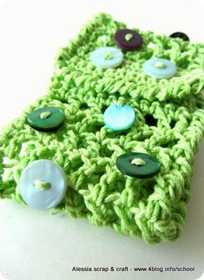 Green: un altro braccialetto crochet a rete e bottoni