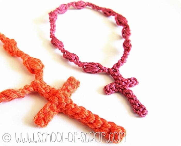 Scuola di Uncinetto: come fare il braccialetto con rosario per l’estate