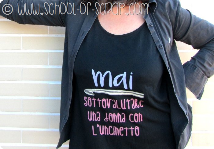 borse e T-shirt dedicate a chi ama l’uncinetto si comprano online (con lo sconto)